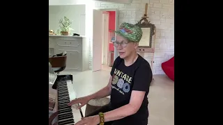 Annie Lennox - Walking On Broken Glass (Acoustic Snippet)