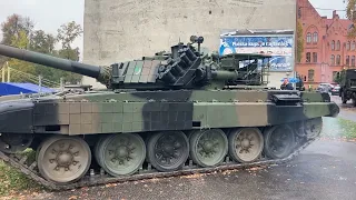 PT-91 Twardy - odpalenie silnika/engine start up.