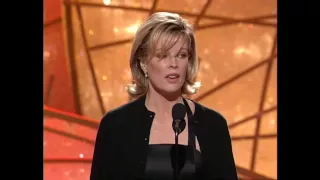 Kim Basinger Wins Best Supporting Actress Motion Picture - Golden Globes 1998