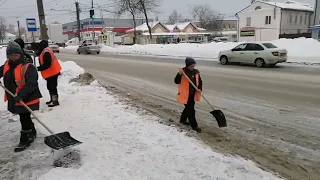 Уборка от снега на ул. Невского в Саранске идет полным ходом!