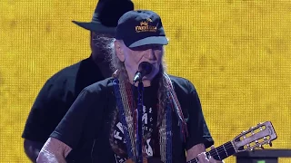 Willie Nelson & Family - Beer for My Horses (Live at Farm Aid 2017)