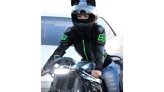 Девушка и мотоцикл