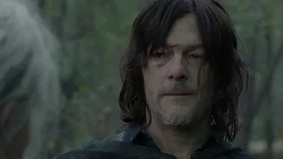 The Walking Dead S10E16 - Daryl and Carol hug