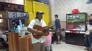 Kusadari (akhirnya) COVER by Arham BAKSO BOOM TAMALATE MAKASSAR (live ngamen)