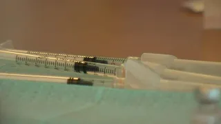 Long-term COVID-19 side effects could go away after first vaccine, doctors say