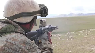 Русские и таджики прикрывают границу с Афганистаном. Военные учения близ Пянджа.