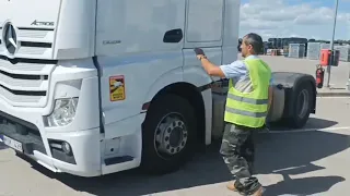 Гиртека. Получил MERCEDES. Тарзи Кабул Кардани Мошин Mercedes. Видео13.