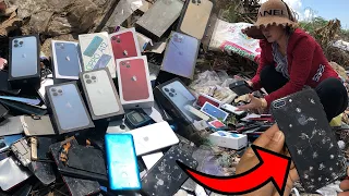 Lucky day!! I Found Iphone 11 pro max, Restore Iphone 8 Plus, Found​ iphone broken at landfill
