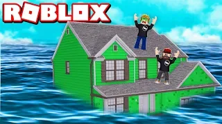 WE HAVE TO SURVIVE GIANT FLOOD in ROBLOX FLOOD SURVIVAL