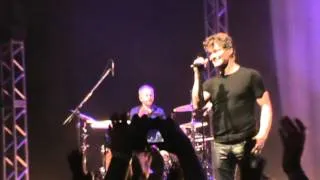 Morten Harket- ( presenting his musicians ), São Paulo, 26/09/2012, (By Traumüller)