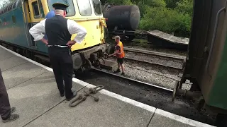 Auto Coupler FAIL - British Rail Class 33 At The Swanage Railway