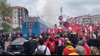 Ekrem İmamoğlu’na Kağıthane’de müthiş karşılama!