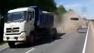 Truck Accidents Compilation 2014 (3)