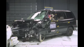 1996 Mazda MPV IIHS Moderate Overlap Crash Test