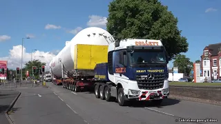 (SPECIAL) Large medical grade oxygen tanker escorted by police cars and motorcycles.