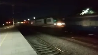 Dangerous 160 Kmph attack of WAP-5 Gatiman Express at Ballabh Garh - indian Railways