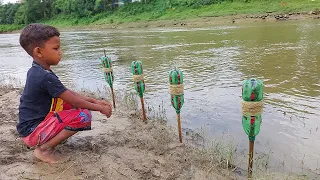 Best Fishing Video 2022 | Traditional Boy Catch Big fish With Plastic Bottle Hook From River