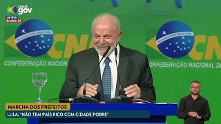 🔴 Lula participa de cerimônia de abertura de Marcha dos Prefeitos