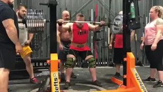 905lb squat