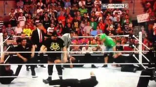 Big show knocks out vince