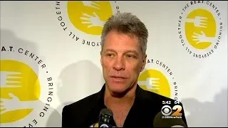 Bon Jovi Gives Back To NJ Sandy Victims