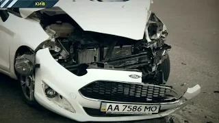 У Києві не поділили дорогу швидка допомога та легковик «Ford»