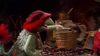 Fraggle Rock - Dump the Stuff Out (Yucky For Sure) Lyrics