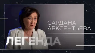 Устала от джипов, знает цену своей подписи, поедет в Алушту есть чебуреки // Сардана Авксентьева