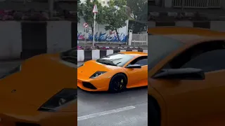 This crazy Lamborghini rules Mumbai Roads! The IPE exhaust’s system is insane.. #shorts #india