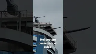 helicóptero quase bate em avião