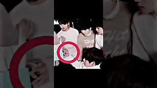 Taehyung had a gay panic when Jungkook touched his hand like that 😆‼️ #shorts #taekook