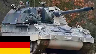 Bundeswehr. Self-propelled howitzers Panzerhaubitze 2000 of the German army on exercises.