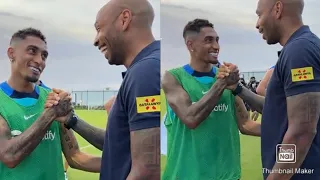 Raphinha meets Henry & Aguero for the first time in Barcelona training