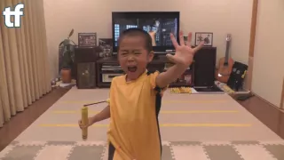 Шестилетний мальчик идеально копирует движения Брюса Ли!