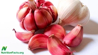 Best Food for Lead Poisoning - Garlic