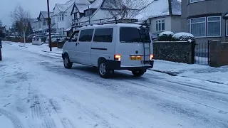 Vw T4 Syncro 4x4 GG At2 test on icy road