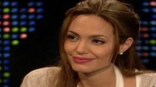 Larry King Live - CNN archives: Angelina Jolie discusses her mother's ovarian cancer