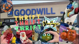 THRIFT WITH ME at the Goodwill Bins | Let’s Go Digging for Vintage to Resell