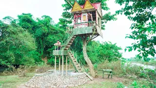Build Big Tree House To Avoid Wild Animals And Water Slide Into The Swimming Pool