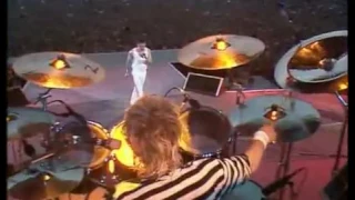 I Want To Break Free Live At Wembley 1986 Queen     YouTube