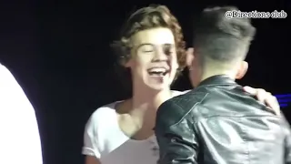 I collected my favorite zarry moments cause I love them