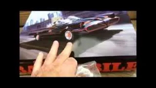 Pimp My Batmobile Review: 2014 Polar Lights 1:25 Batmobile W/ TV Figures