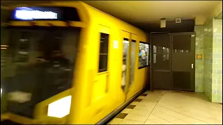 U-Bahn Berlin. Linia U8. Stacja Gesundbrunnen. Pociąg typu H