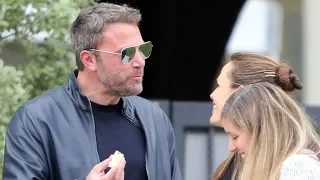 Ben Affleck Looking Sweet On Jennifer Garner At Sunday Services!