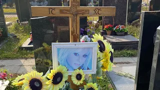 † Могила певицы Валентины Легкоступовой на Троекуровском кладбище. Октябрь 2021