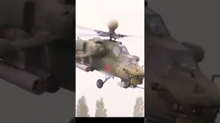 Esta filmagem mostra helicópteros de ataque russos atingindo alvos militares na Ucrânia. #shorts