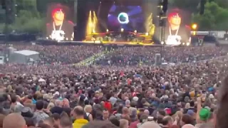 Guns N' Roses Live @ Slane Castle in Ireland - Black Hole Sun [Chris Cornell Tribute] May 27, 2017