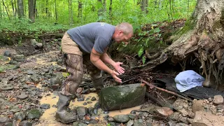 Finding BIG GOLD under boulders!!!!