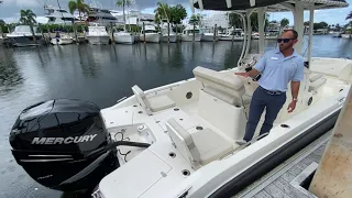 2023 Boston Whaler 250 Dauntless | MarineMax Palm Beach