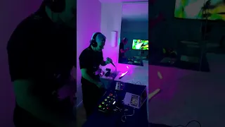 MONATIK - СИЛЬНО live looping from Batumi by Fil Swan p.6 🌴